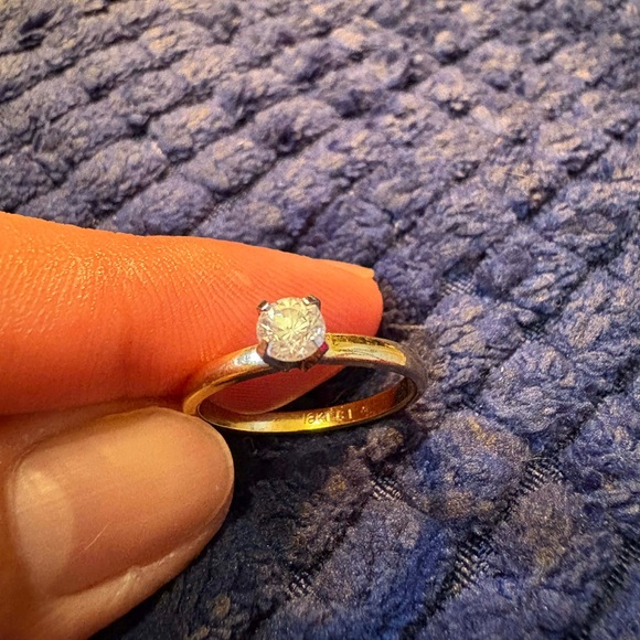 Jewelry - Classic Solitaire Round-Cut CZ Ring in Silver